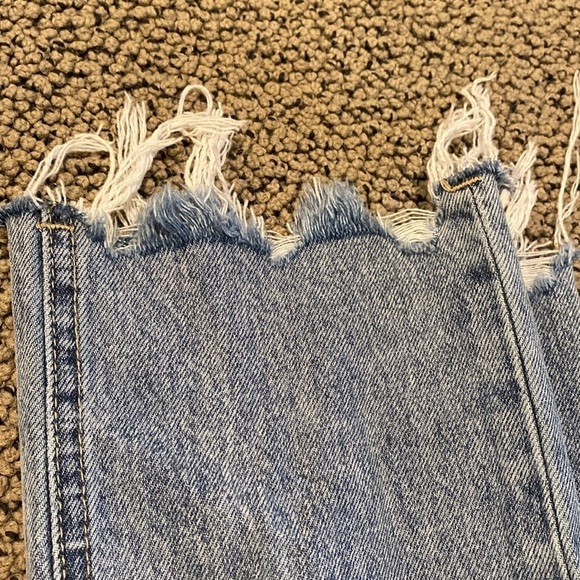 Vervet Straight Legged Distressed Button Fly Jeans Size 25 in Like New Condition - Picture 3 of 11